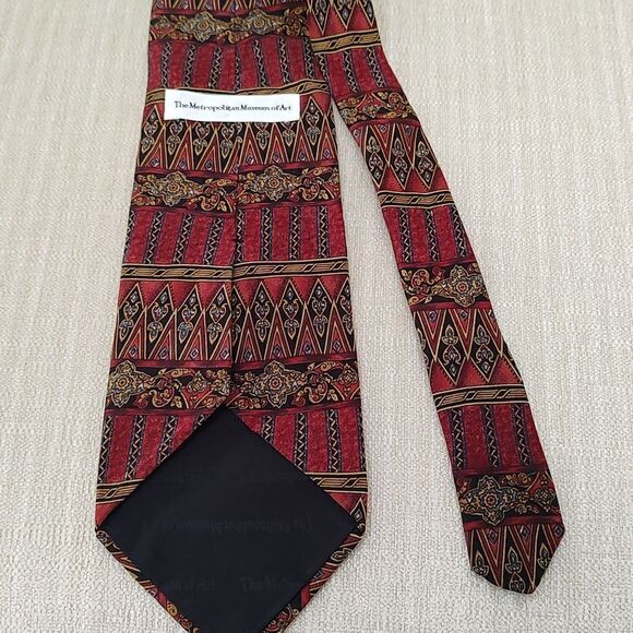 Metropolitan Museum of Art Silk Men's Necktie - Picture 5 of 9